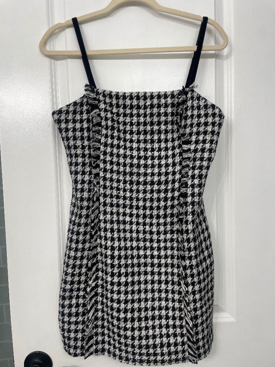 Forever 21 Dresses & Skirts - Forever 21 - Black and White Houndstooth Mini Dress, size Medium
